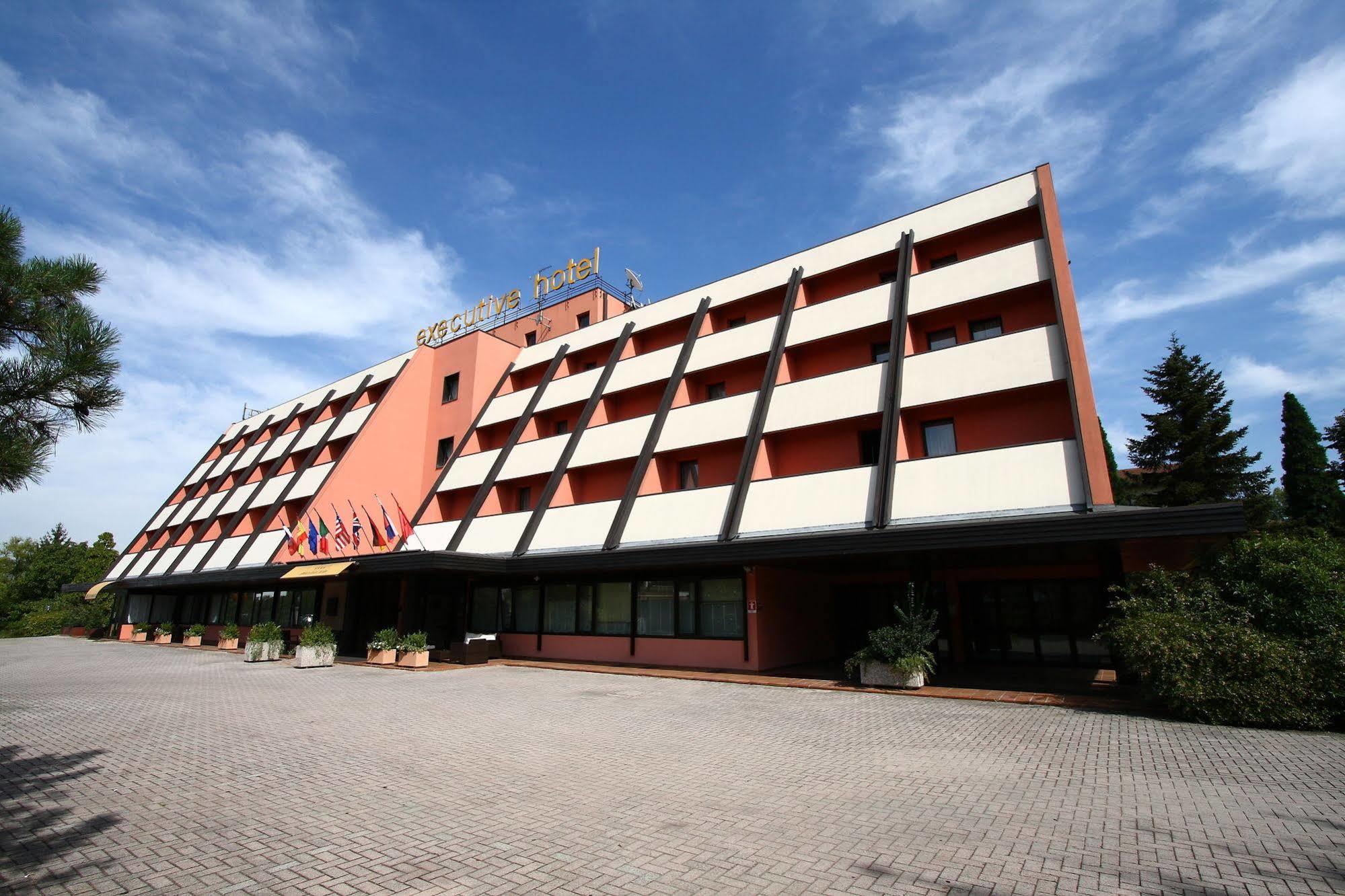 Executive Spa Hotel Fiorano Modenese Exterior photo